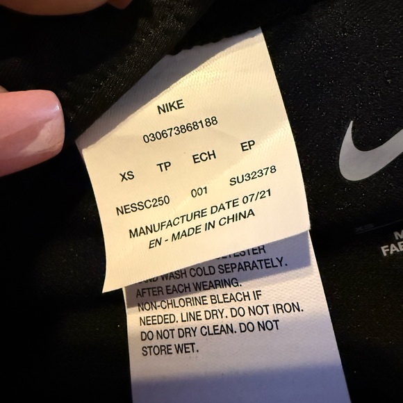 Nike Black One Piece with White Accents NWOT - Picture 6 of 8